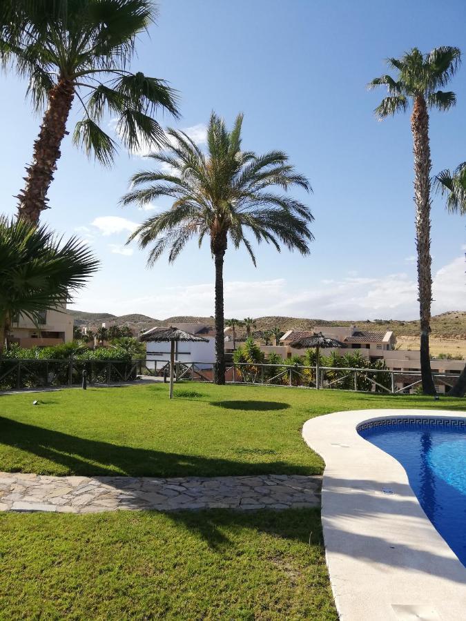 Bajo Con Jardin Propio En Valle Del Este Golf!! Вера Екстериор снимка